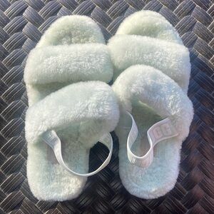 Light green fuzzy Ugg slippers size 7 women’s lightly worn
